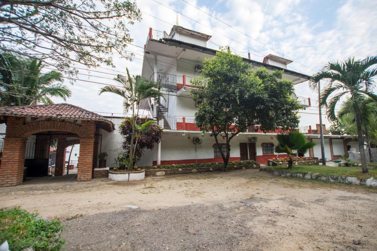 Traditional Sierra Leon Oceanfront Rooms - Adults Only Puerto Vallarta Bagian luar foto