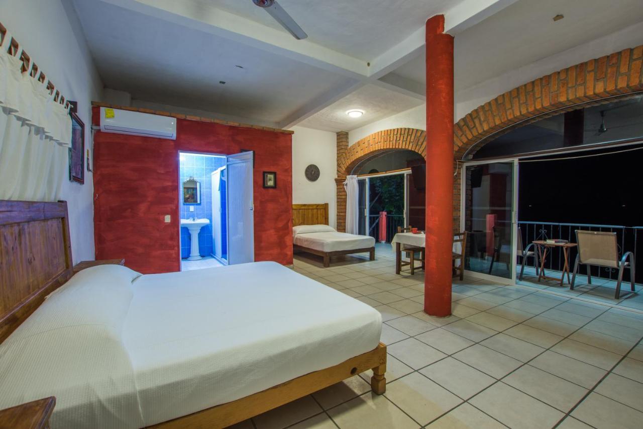 Traditional Sierra Leon Oceanfront Rooms - Adults Only Puerto Vallarta Bagian luar foto