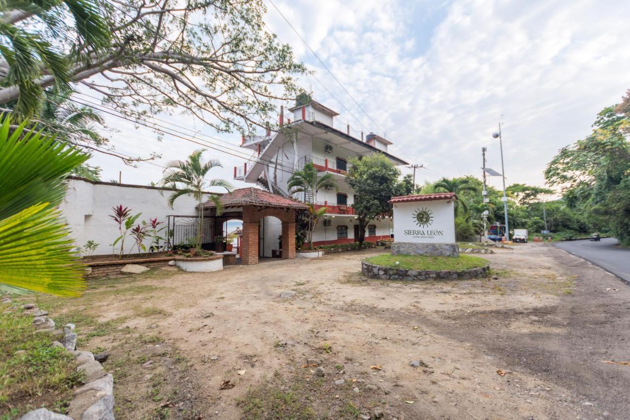 Traditional Sierra Leon Oceanfront Rooms - Adults Only Puerto Vallarta Bagian luar foto