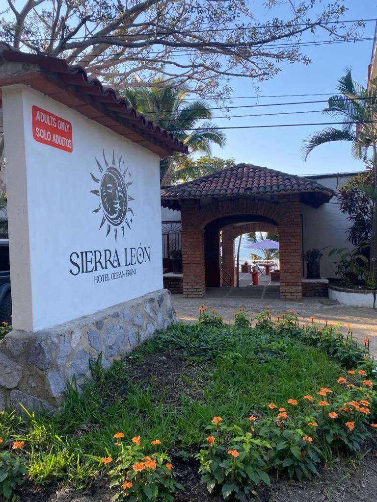 Traditional Sierra Leon Oceanfront Rooms - Adults Only Puerto Vallarta Bagian luar foto