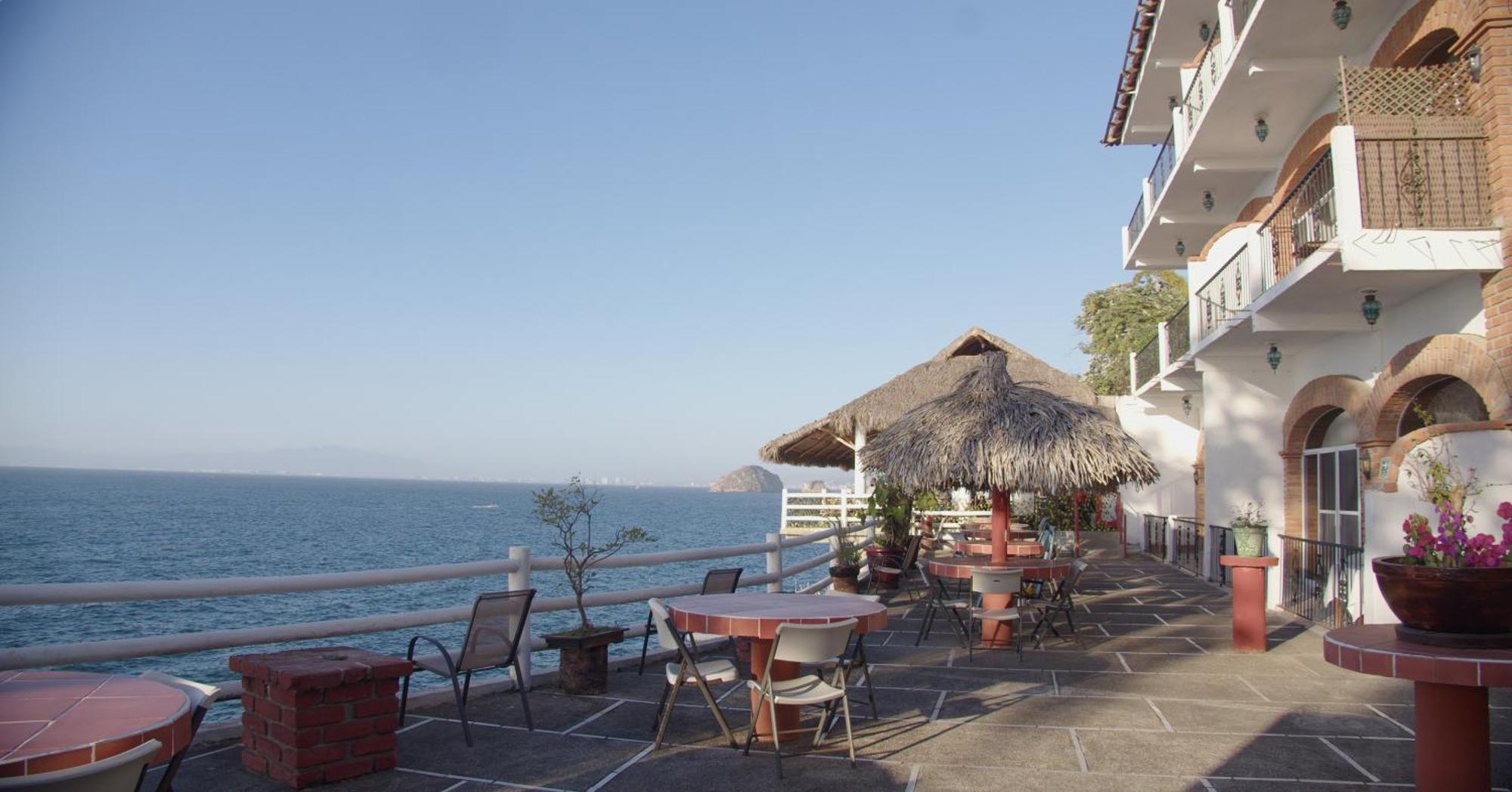 Traditional Sierra Leon Oceanfront Rooms - Adults Only Puerto Vallarta Bagian luar foto