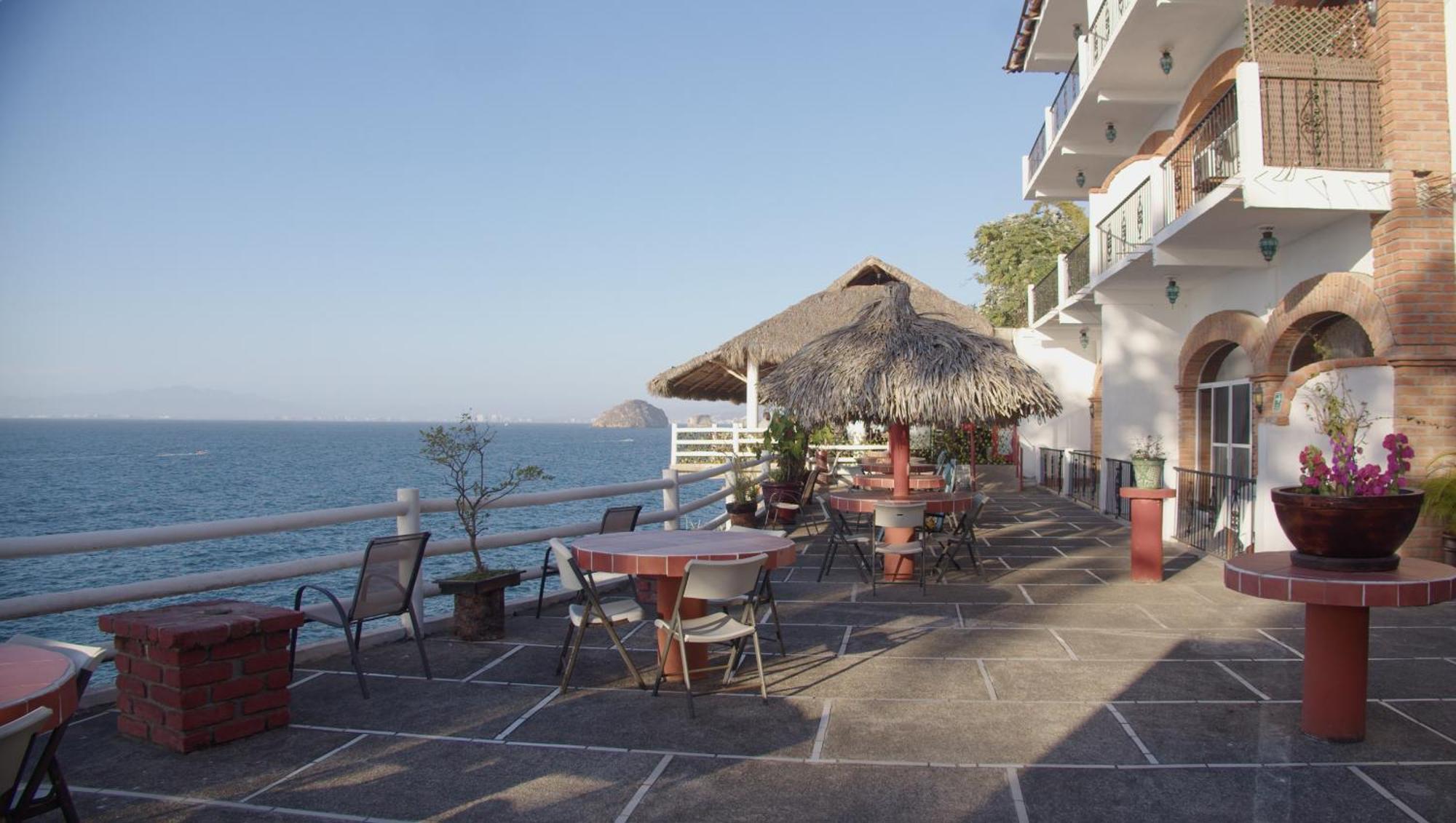 Traditional Sierra Leon Oceanfront Rooms - Adults Only Puerto Vallarta Bagian luar foto