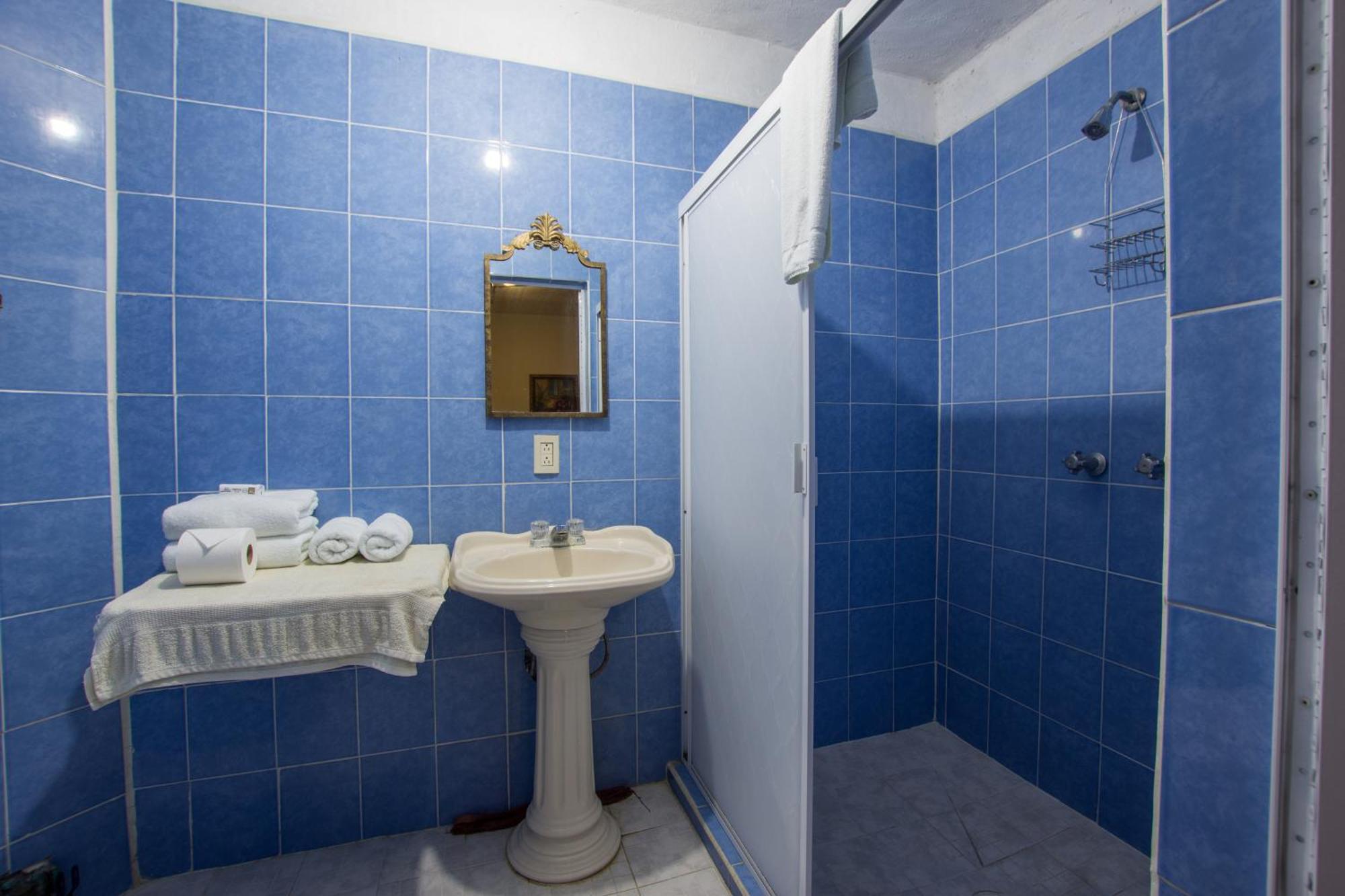 Traditional Sierra Leon Oceanfront Rooms - Adults Only Puerto Vallarta Bagian luar foto