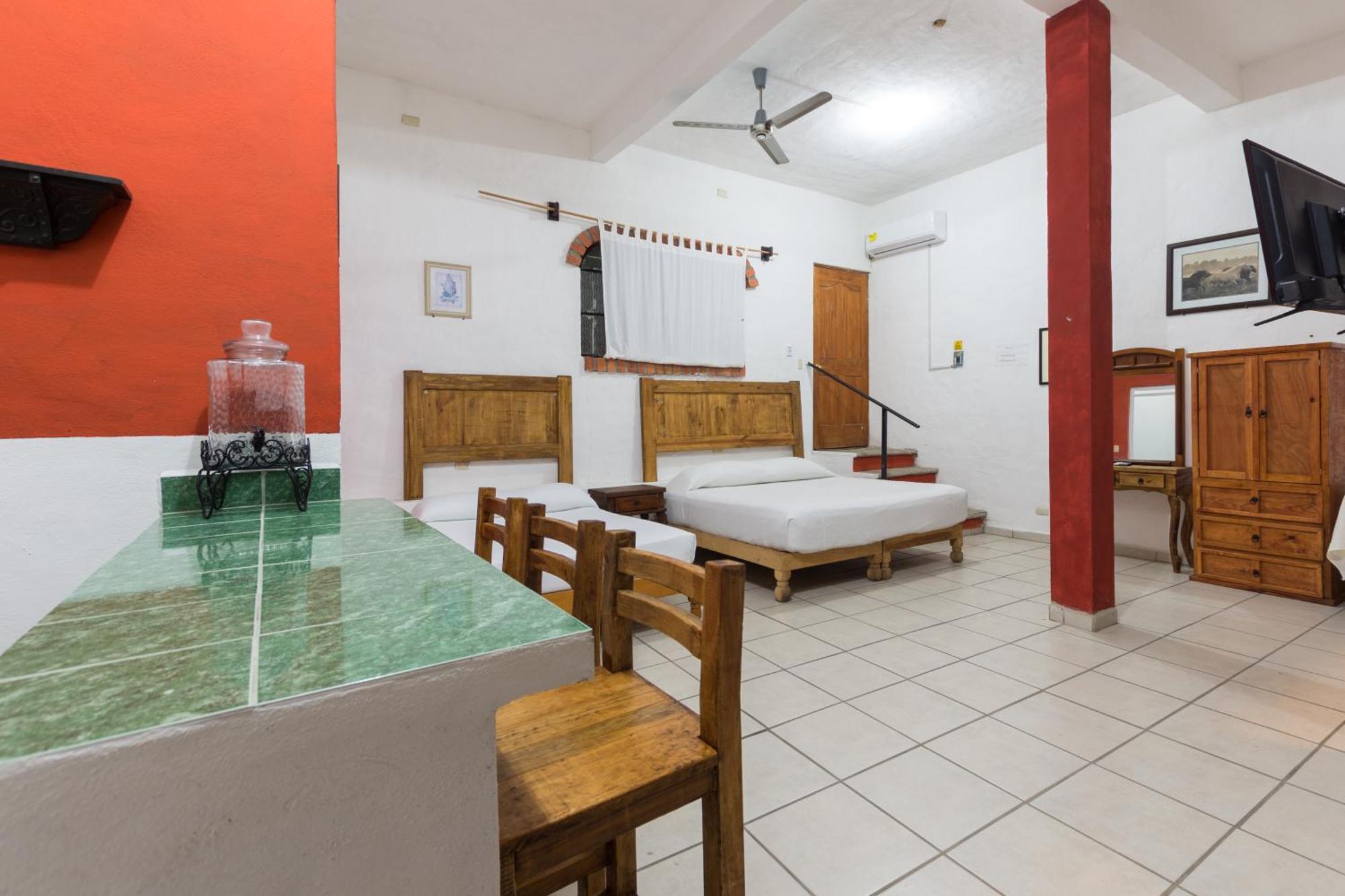 Traditional Sierra Leon Oceanfront Rooms - Adults Only Puerto Vallarta Bagian luar foto