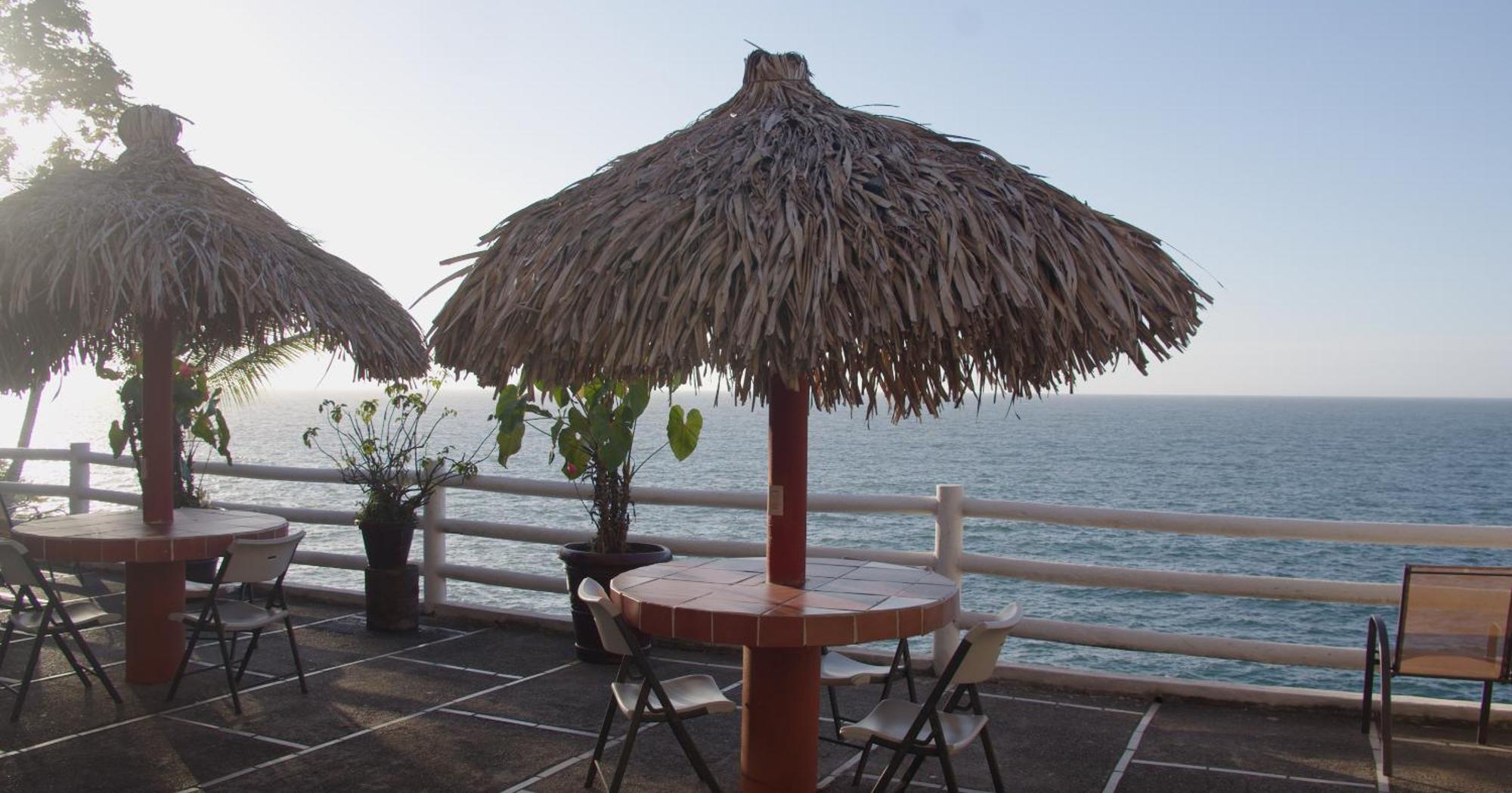 Traditional Sierra Leon Oceanfront Rooms - Adults Only Puerto Vallarta Bagian luar foto